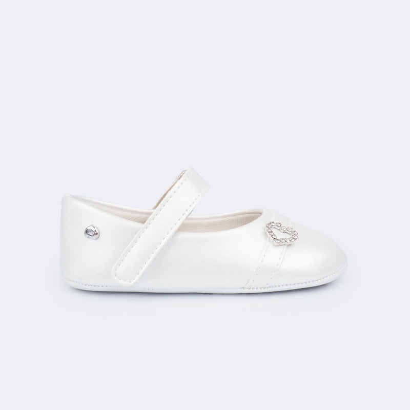 Sapato de Bebê Pampili Nina Coração Perolada Branco